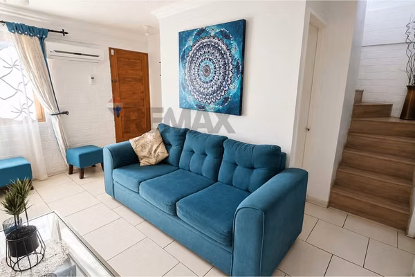 En venta casa remodelada en maipú