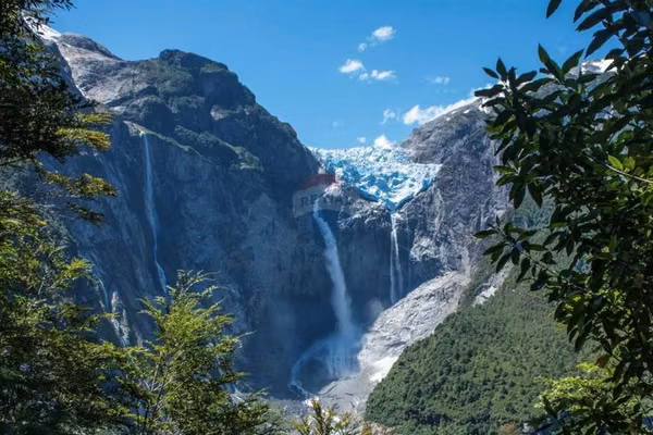 Derechos de agua glaciar ventisquero colgante