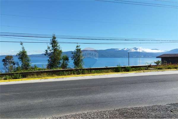 Arriendo terreno comercial camino pucón