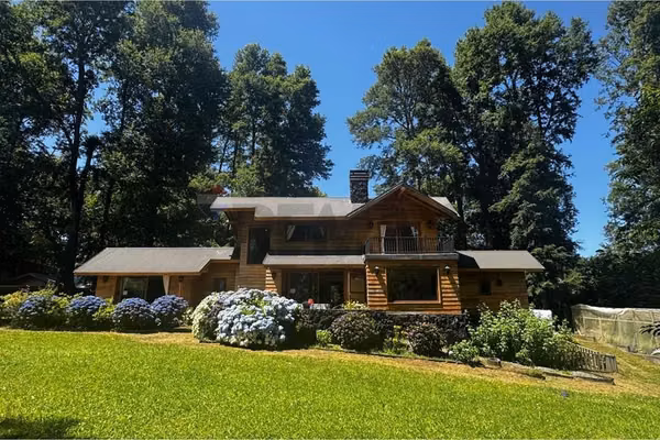 Venta casa con cabaña en huife pucón