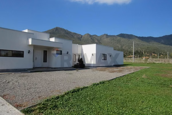 Casa de campo en venta: tranquilidad en curicó