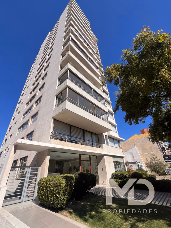 VENTA DEPARTAMENTO CON SALA DE ESTAR EN 9 NORTE