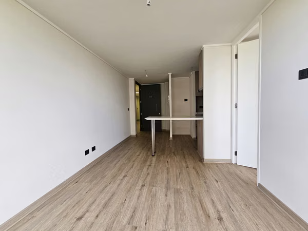 ARRIENDO ÑUÑOA CON BALCON A PASOS DE LOCOMOCIÓN