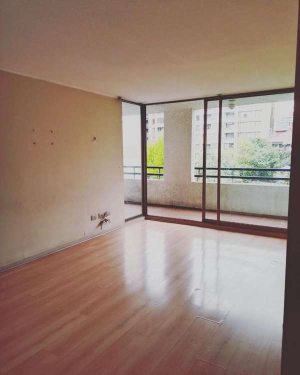Se vende lindo departamento Domeyko