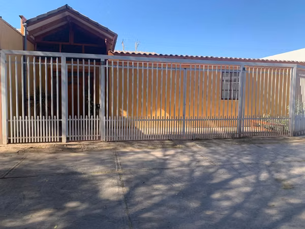 SE VENDE: Casa como nueva