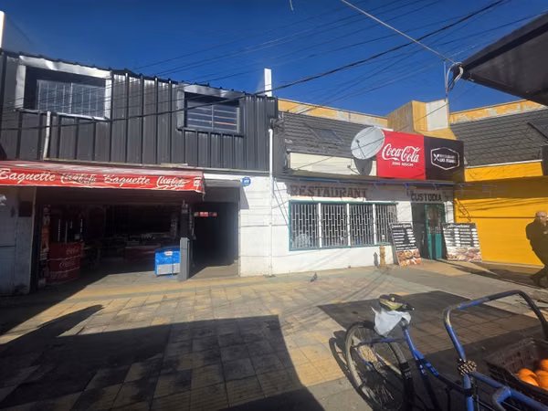 Arriendo local comercial en el centro