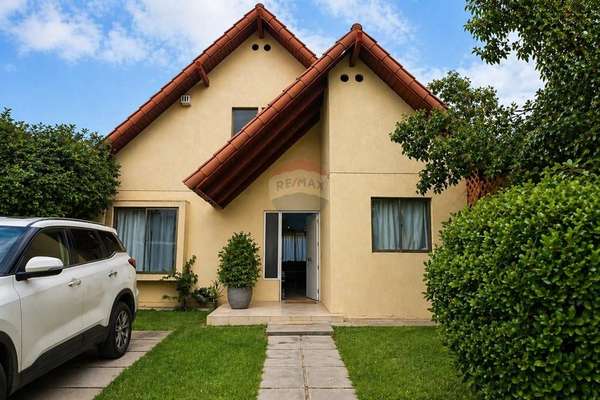 Venta casa condominio 4d 3b