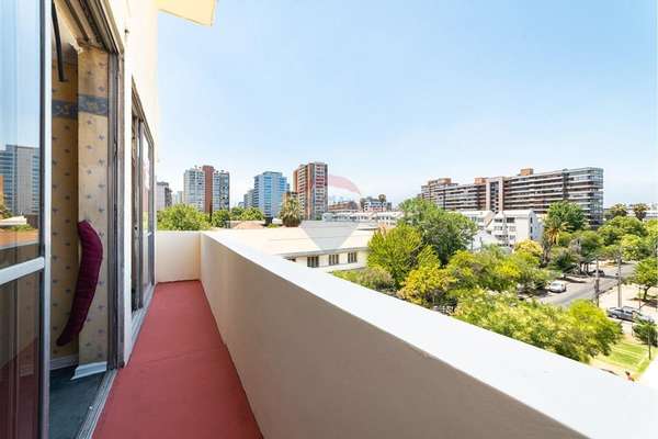 Departamento 4 dormitorios y 2 baños, providencia