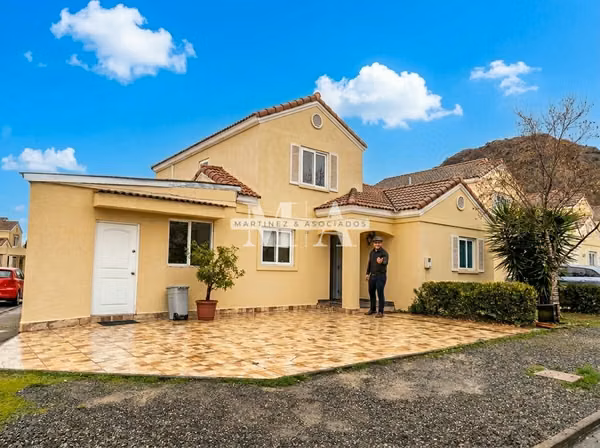 Arrienda casa 4D 3B en Laguna Los Cóndores San Bernardo