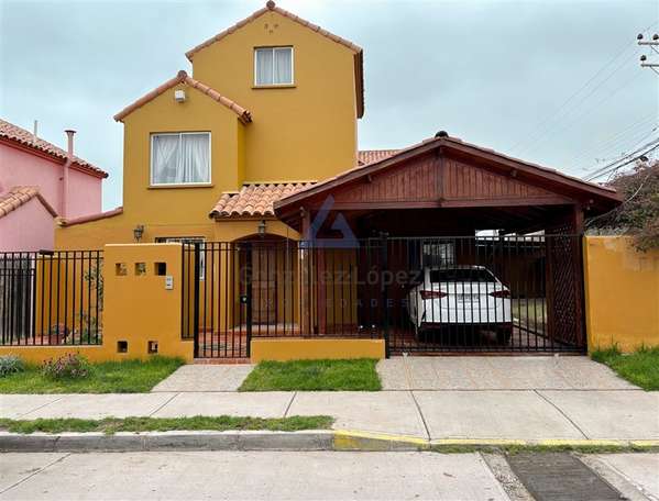 Casa Esquina 3D 3B con Ático en Villa San Marino Coquimbo