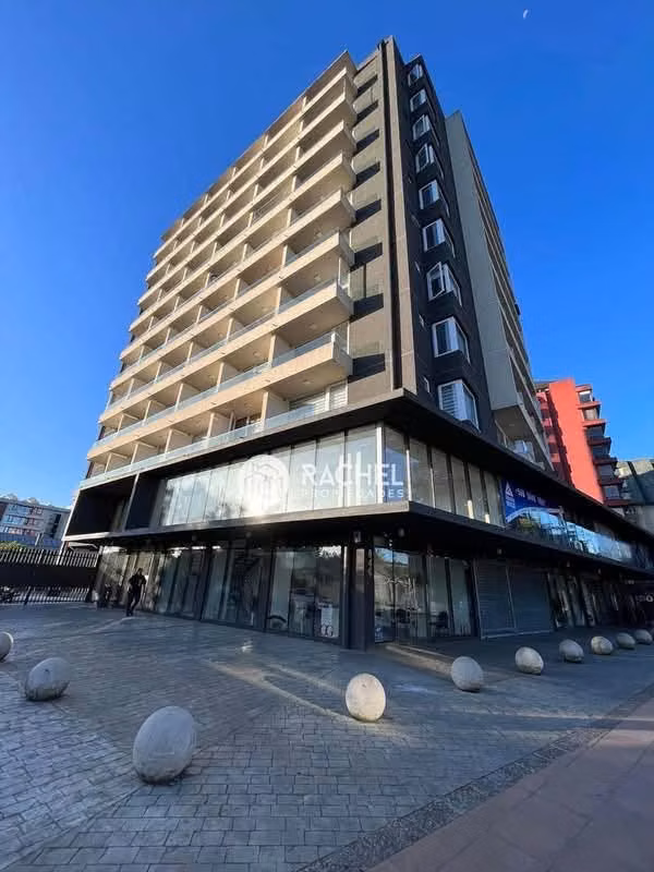 ARRIENDO DEPARTAMENTO SEMINUEVO 2 DORMITORIOS CON ESTACIONAMIENTO