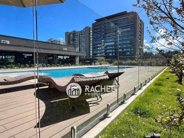 SE ARRIENDA INCREIBLE PENTHOUSE EN EXCLUSIVO EDIFICIO PONTEVEDRA-Sector Portal de la Frontera