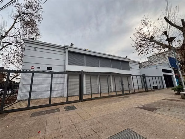 Gran Local Comercial/ Bancos, Farmacias y Grande Cadenas