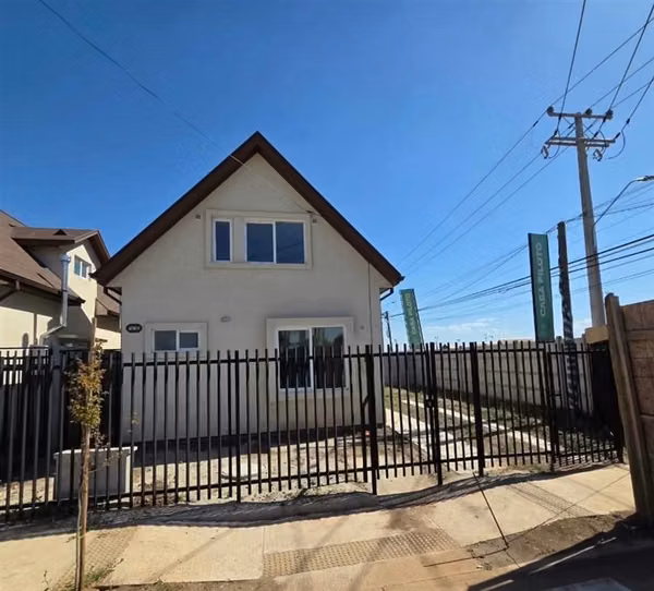 Casa en arriendo de 4 dorm. en Talca