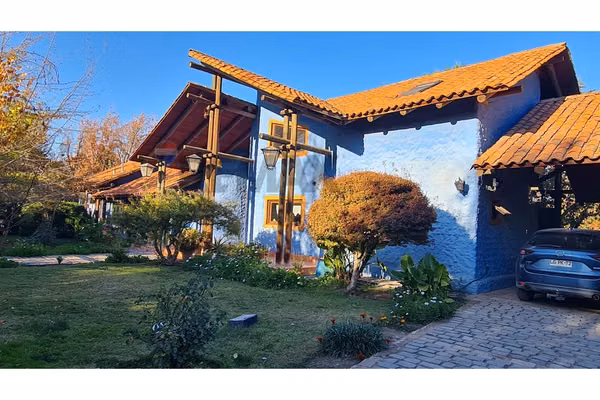 Parcela urbana 4 hab y piscina en  buin