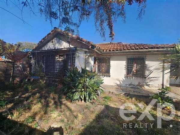 Casa con Perfil Comercial en Avenida Principal de San Bdo.