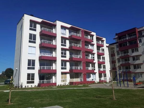 Se arrienda dpto. tres dormitorios dos baños Jardin Urbano 3