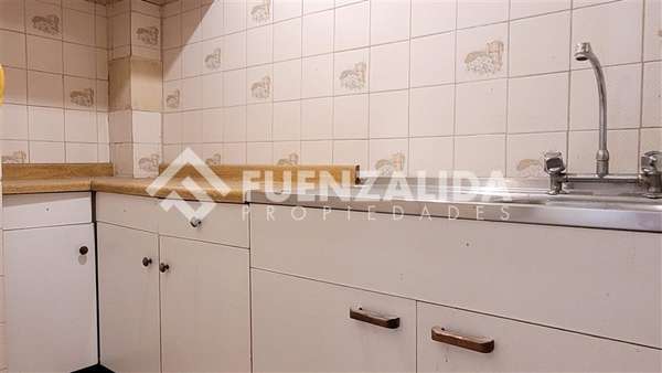 Oportunidad Depto. en arriendo de 1 dorm. Metro Moneda