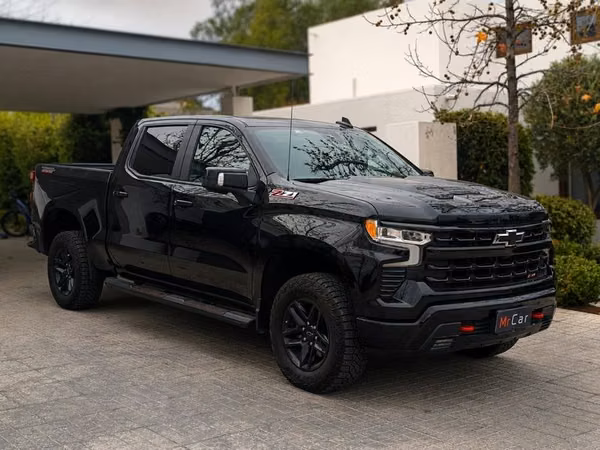 CHEVROLET SILVERADO Z71 - 2025 | 2745