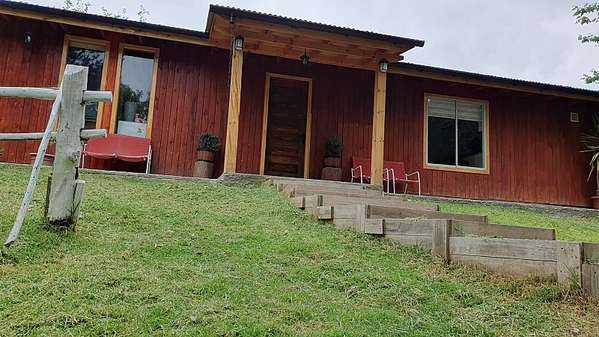 EXCELENTE CASA REMODELADA 4D/2B EN GRAN SITIO DE 3 MIL MTS2