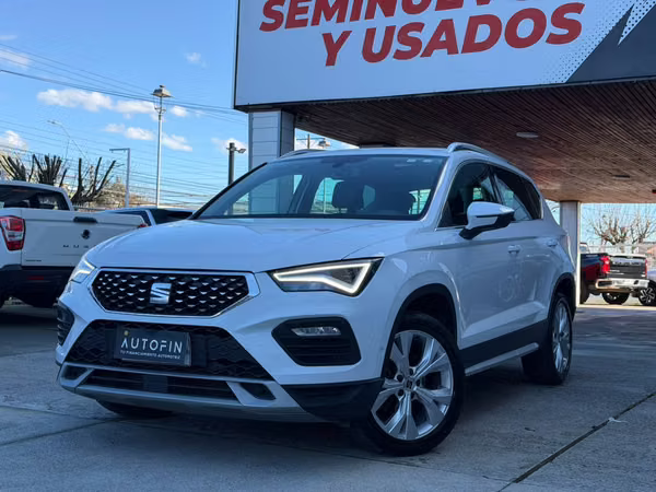 SEAT ATECA XPERIENCE TSI AUTOMATICO 23 MIL KM AÑO 2024 UNICO DUEÑO