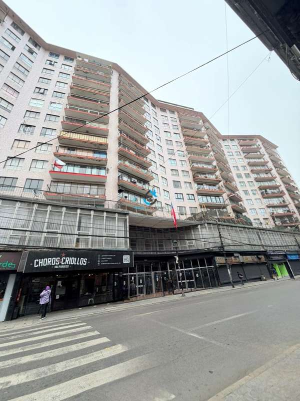 BERTOLI PROPIEDADES VENDE OFICINA EN CALLE ESMERAL