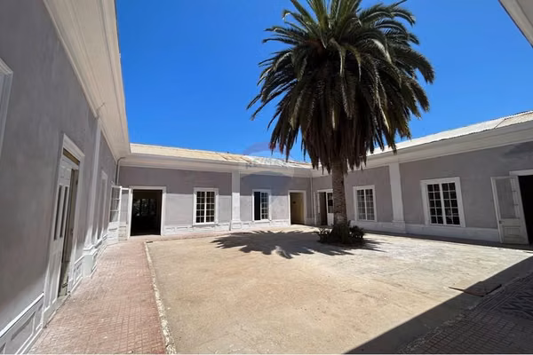 Monumento histórico casa herreros
