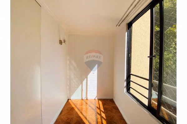 Arriendo iluminado depto 2d1b metro. i. de suarez