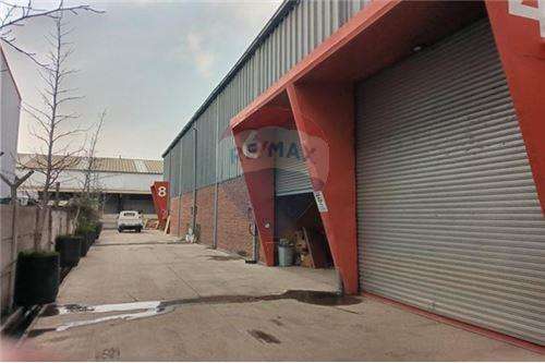 Arriendo bodega con oficina en pudahuel 320mts2