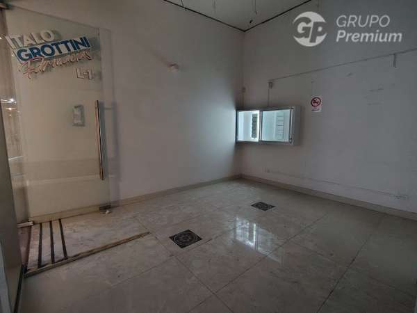 LOCAL COMERCIAL REBAJADO EN ARRIENDO ED. BRITANIA