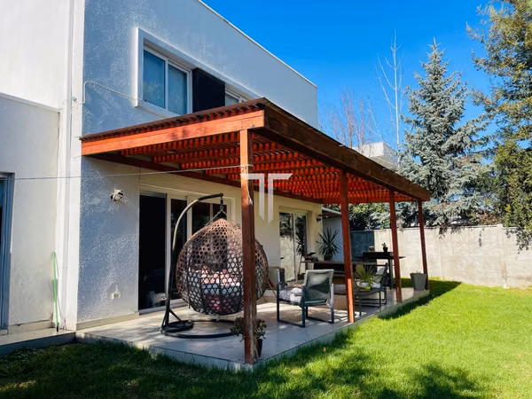 Maravillosa Casa En Sector Residencial