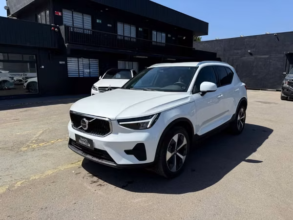 Volvo XC40 B4 PLUS 2.0 AUT
