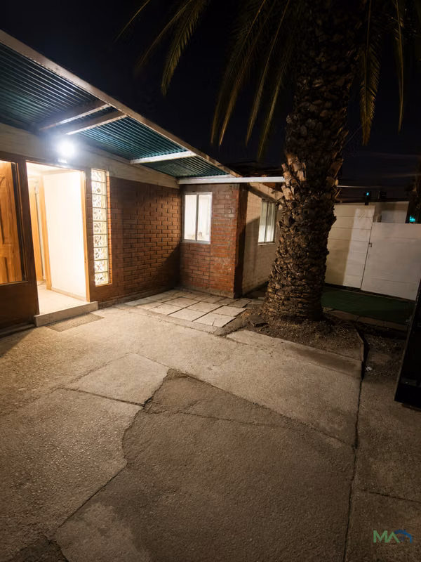Arriendo Casa Esquina en Nonato Coo, Puente Alto | 4 Dormitorios y 3 Estacionamientos