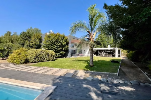 Casa estilo mediterraneo - brisas de chicureo.
