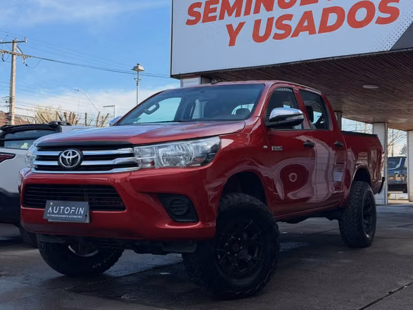 TOYOTA HILUX DX 2.4T 4X2 MECANICO AÑO 2020 UNICO DUEÑO