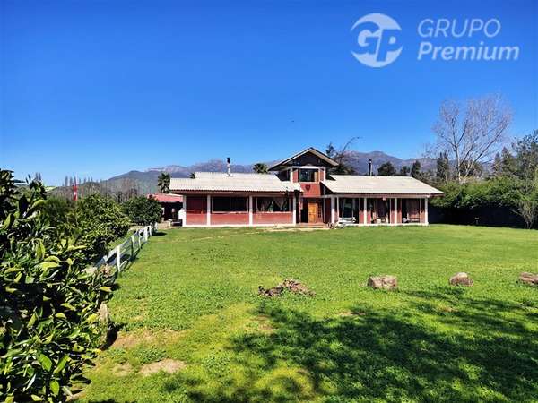 Propiedad de 10.000 m con piscina en Paine