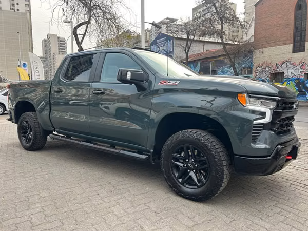 CHEVROLET SILVERADO CC LT TB 5.3L - 2025 | 4306