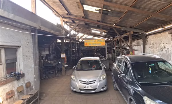 ARRIENDO GALPÓN 300M2 TALLER MECÁNICO ESTACION CENTRAL