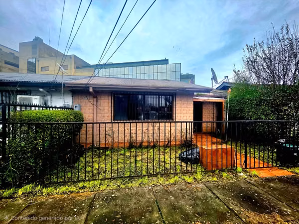 Vendo casa a pasos del Hospital