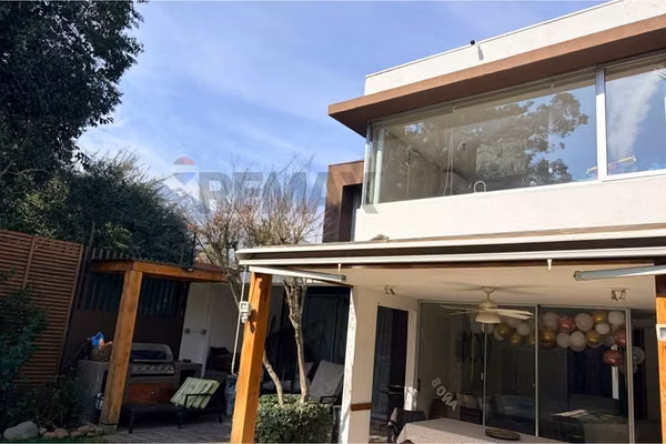 Casa 5d +4b  reina alta