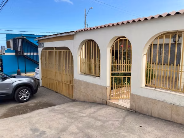 CASA ESQUINA EXCELENTE