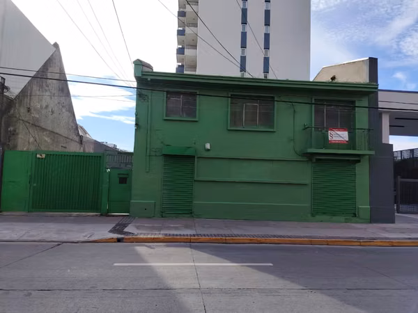LOCAL COMERCIAL MAIPU 8 ESTACIONAMIENTOS