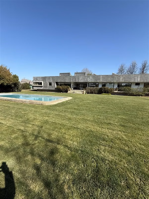 Se Vende Excelente Casa, en Sector Oriente de Talca