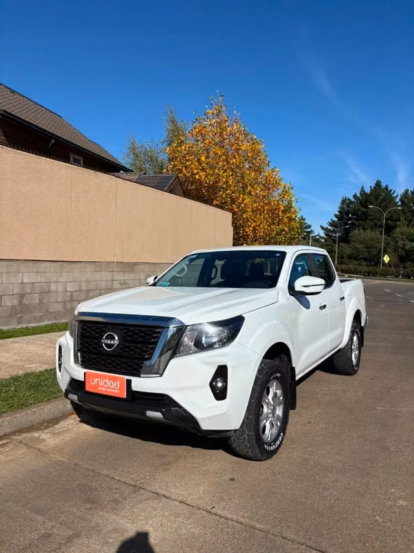 NISSAN NAVARA XE  2023 4X2 TURBO DIESEL  SIN DETALLES