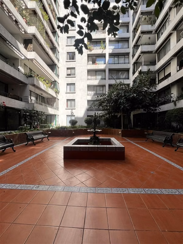 Se arrienda Dpto con Patio , 2H,2B, estacionamiento y bodega