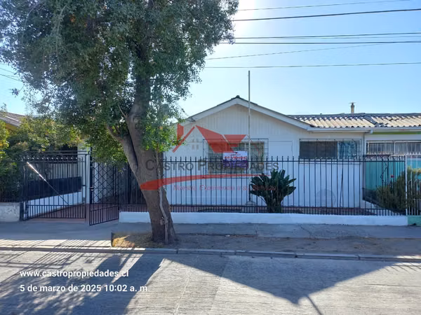 Casa de Un Piso Completamente Solida, 4 Dormitorios, 1 Baño, San Joaquín.