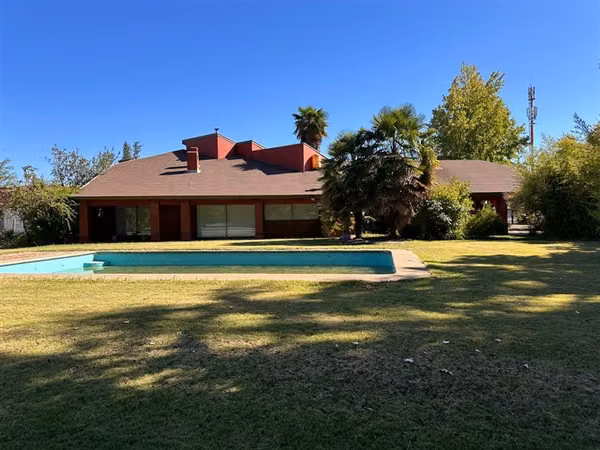 Propiedad en venta - Jardín del este Chillán - con piscina