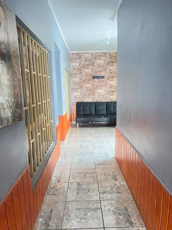 SE VENDE – CASA Y LOCALES COMERCIALES