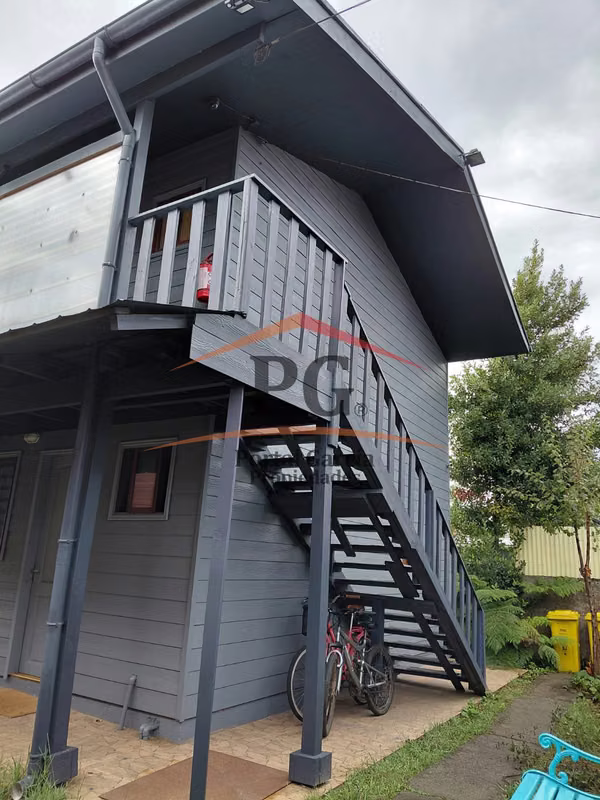 CASA Y 6 CABAÑAS REGULARIZADAS EN AV ITALIA VALDIVIA