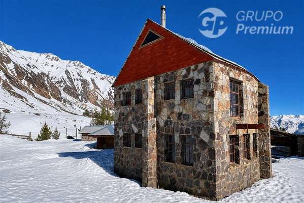Refugio Placaroja: Inversión Turística en Lo Valdés
